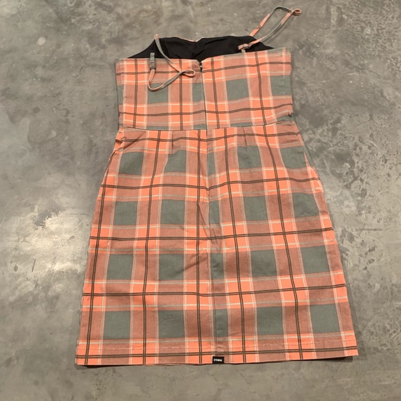 Thrills CO. 90’s Grunge Style Mini Dress 💀🤙🏼 - Picture 7 of 8